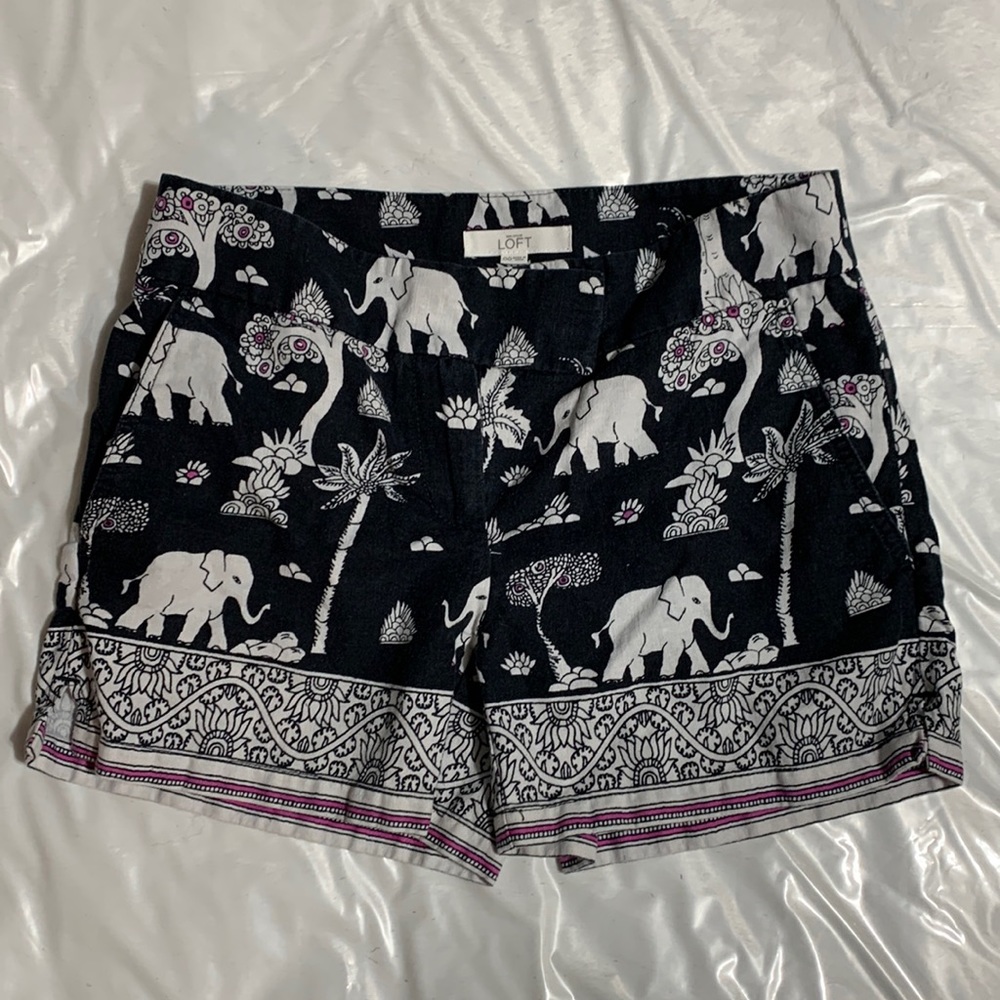 Ann Taylor Loft / Riviera -Elephant Black & White Size 00 shorts with pockets